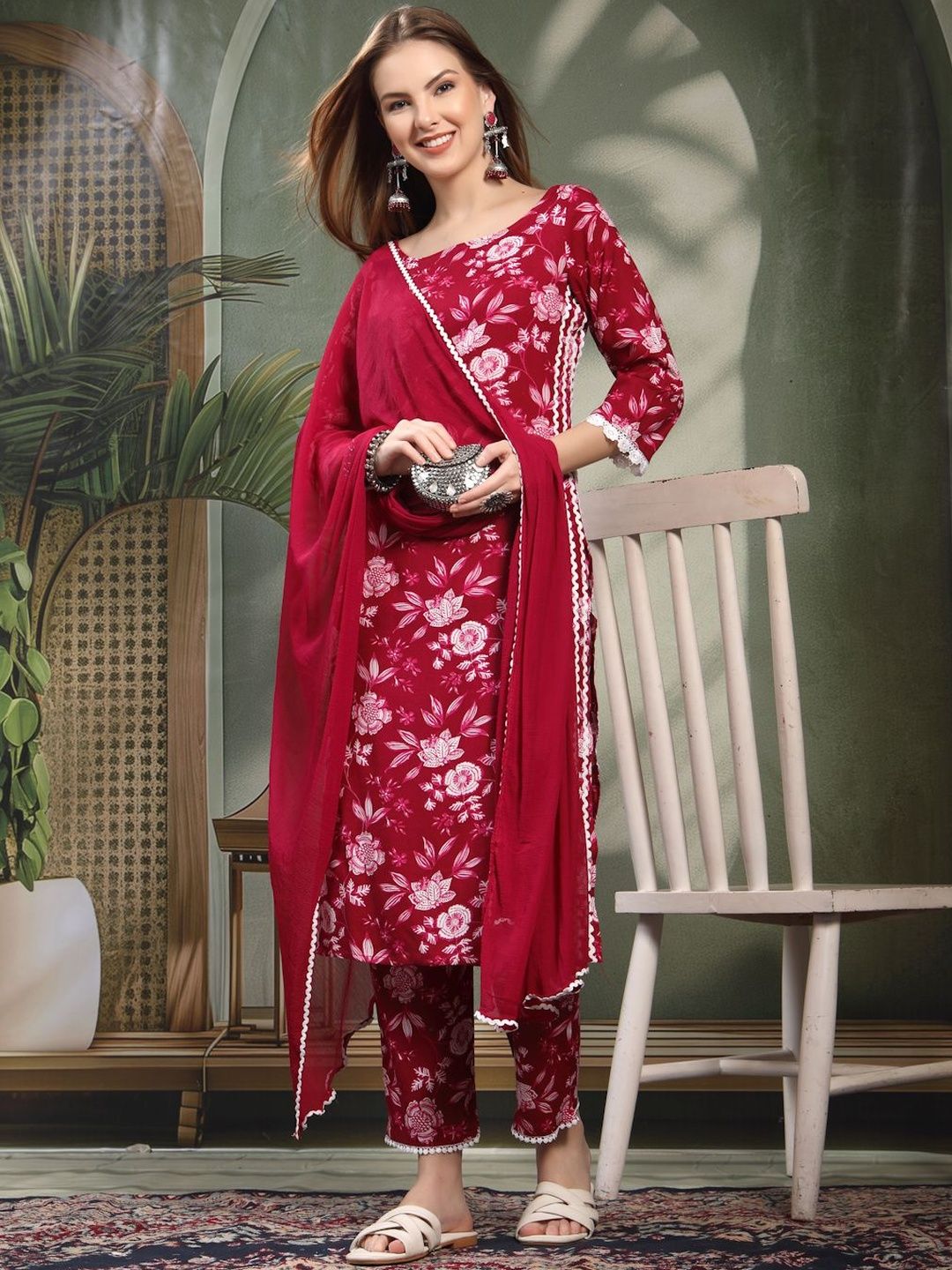 Women Floral Printed Regular Viscose Rayon Kurta with Trousers & Dupatta