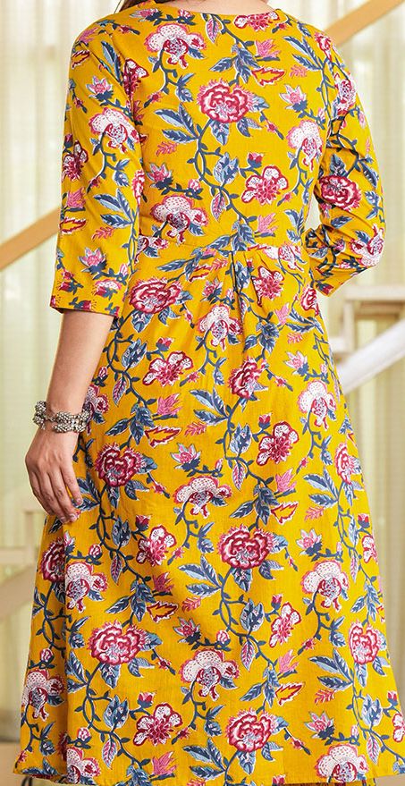 Women Floral Printed Regular Pure Cotton A-Line Kurta with Thread Work, Trousers & Dupatta