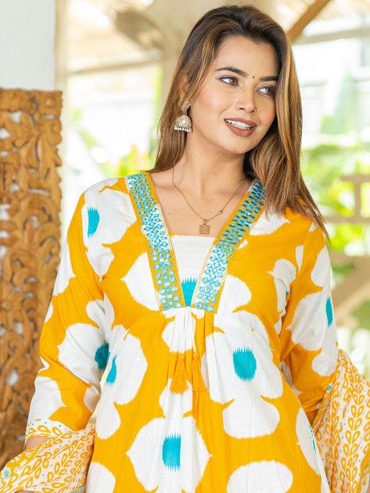 Women Floral Printed Empire-Style Pure Cotton Kurta with Trousers & Dupatta