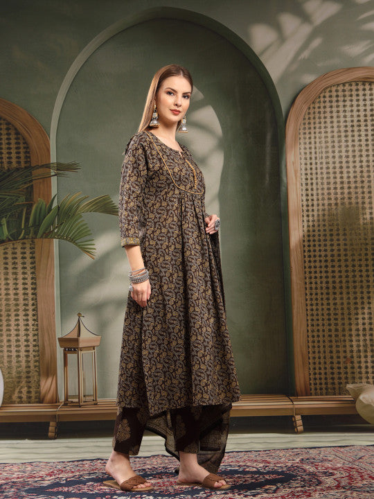 Women’s Ethnic Motif Printed Pure Cotton Pleated Kurta Set with Trousers & Dupatta